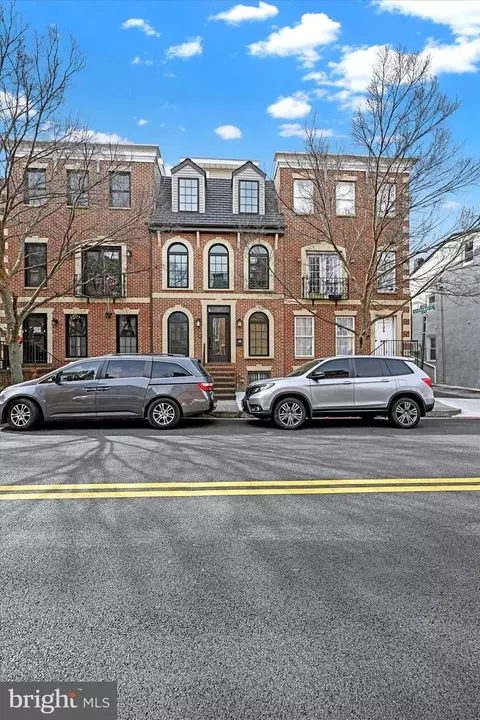 1707 E Lombard St, Baltimore, MD 21231