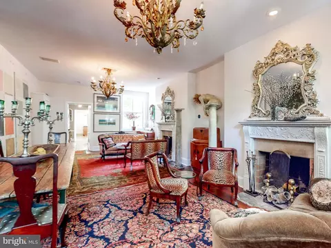 Living - 835 S Bond St, Baltimore, MD 21231 photo 2 of 6