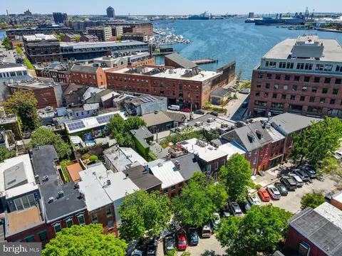 View/Area - 835 S Bond St, Baltimore, MD 21231 photo 2 of 11