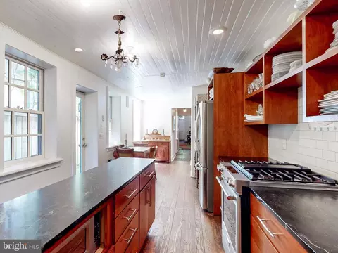 Kitchen - 835 S Bond St, Baltimore, MD 21231 photo 3 of 4