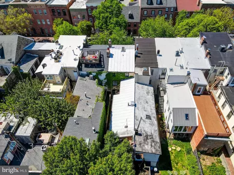 Exterior - 835 S Bond St, Baltimore, MD 21231 photo 11 of 15