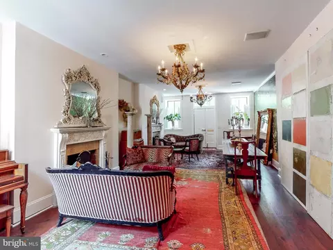 Living - 835 S Bond St, Baltimore, MD 21231 photo 3 of 6