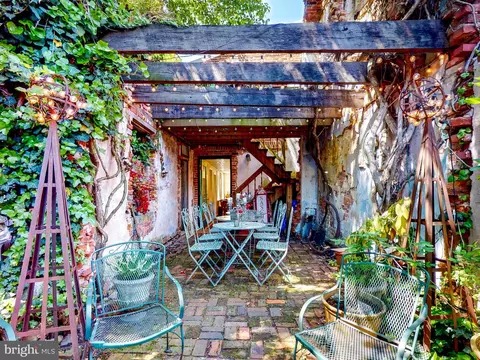 Exterior - 835 S Bond St, Baltimore, MD 21231 photo 5 of 15
