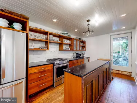Kitchen - 835 S Bond St, Baltimore, MD 21231 photo 1 of 4