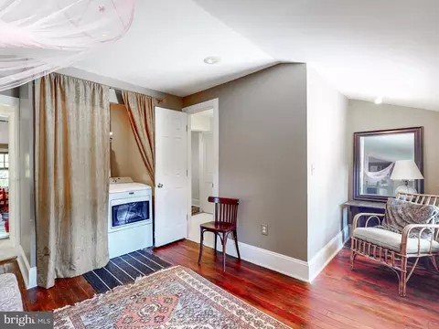 Bedroom - 835 S Bond St, Baltimore, MD 21231 photo 5 of 5