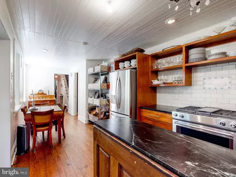 Dining - 835 S Bond St, Baltimore, MD 21231 photo 1 of 1