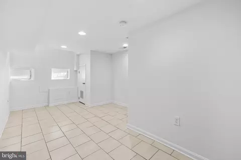 408 E Oliver St, Baltimore, MD 21202 photo 16