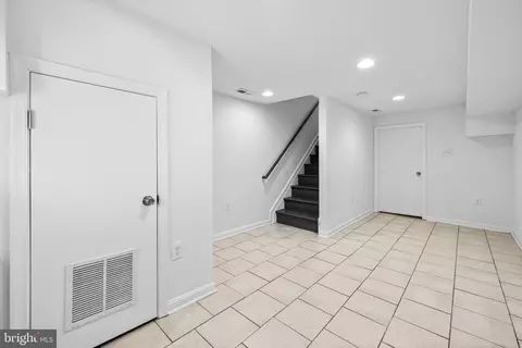 408 E Oliver St, Baltimore, MD 21202 photo 15