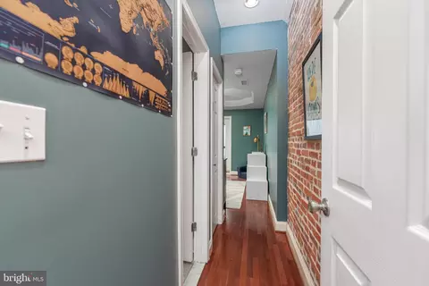 Entry Way - 1246 William St, Baltimore, MD 21230 photo 3 of 6