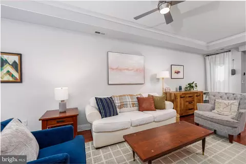 Living - 1246 William St, Baltimore, MD 21230 photo 3 of 5