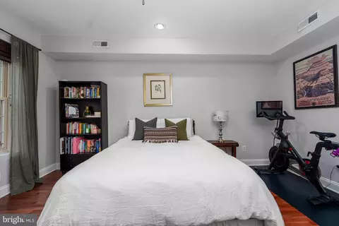 Bedroom - 1246 William St, Baltimore, MD 21230 photo 4 of 5