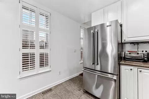 Kitchen - 1264 Battery Ave, Baltimore, MD 21230 photo 4 of 4
