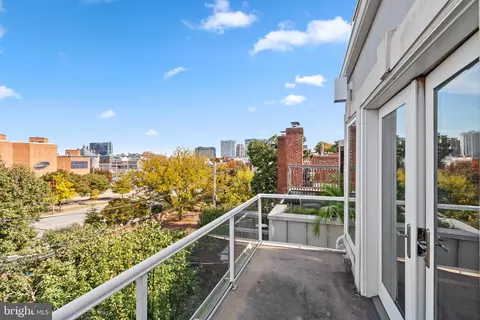 Exterior - 106 E Montgomery St, Baltimore, MD 21230 photo 1 of 9