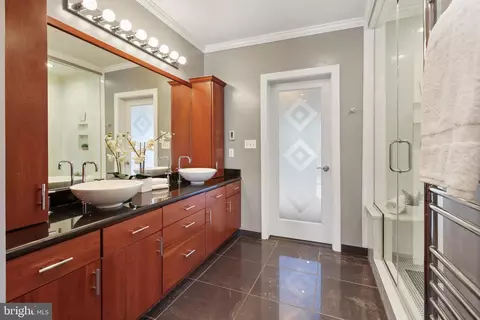 Bath - 106 E Montgomery St, Baltimore, MD 21230 photo 7 of 10