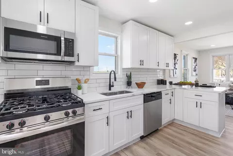 Kitchen - 1602 Pumphrey St, Baltimore, MD 21224 photo 4 of 5