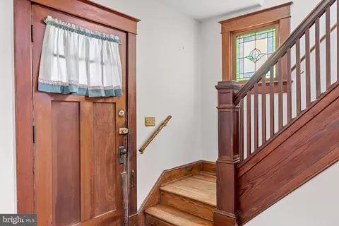 Entry Way - 3315 Lerch Dr, Baltimore, MD 21214 photo 1 of 2