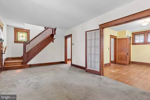 Entry Way - 3315 Lerch Dr, Baltimore, MD 21214 photo 2 of 2
