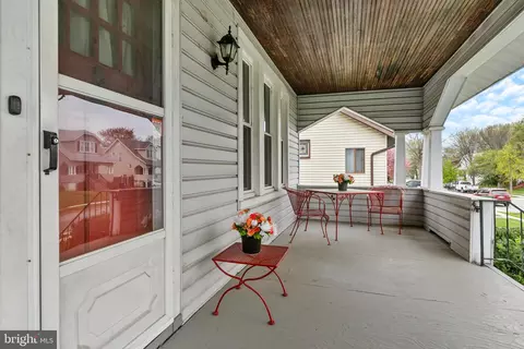 Exterior - 3315 Lerch Dr, Baltimore, MD 21214 photo 4 of 8