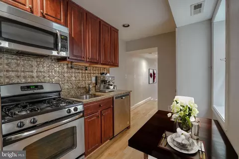 Kitchen - 2028 Eastern Ave, Baltimore, MD 21231 photo 3 of 4