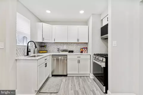 Kitchen - 4906 Gilray Dr, Baltimore, MD 21214 photo 1 of 2