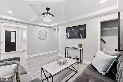 Living - 4906 Gilray Dr, Baltimore, MD 21214 photo 2 of 5