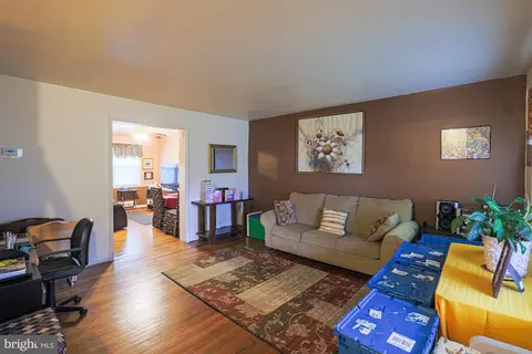 Living - 1439 Meridene Dr, Baltimore, MD 21239 photo 1 of 1