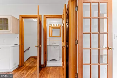 Bath - 323 Folcroft St, Baltimore, MD 21224 photo 1 of 7