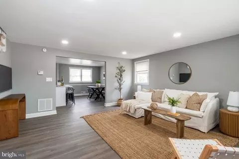 Living - 3408 Richmond Ave, Baltimore, MD 21213 photo 2 of 3