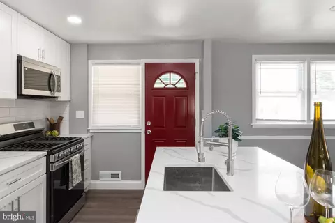 Kitchen - 3408 Richmond Ave, Baltimore, MD 21213 photo 2 of 5