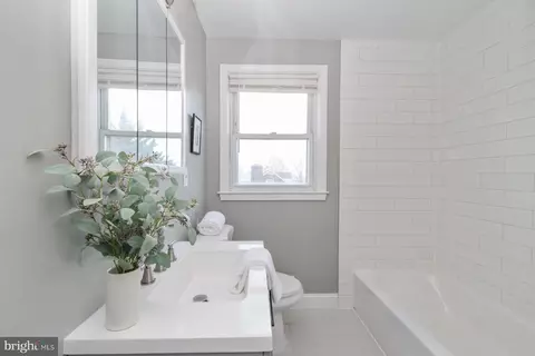 Bath - 3408 Richmond Ave, Baltimore, MD 21213 photo 1 of 4