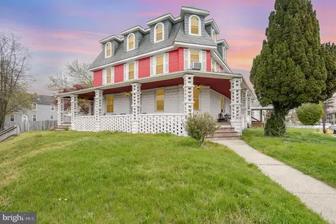 3712 Parkside Dr, Baltimore, MD 21206