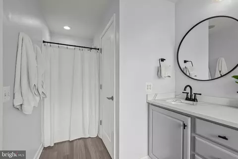 Bath - 1428 Steuart St, Baltimore, MD 21230 photo 5 of 6