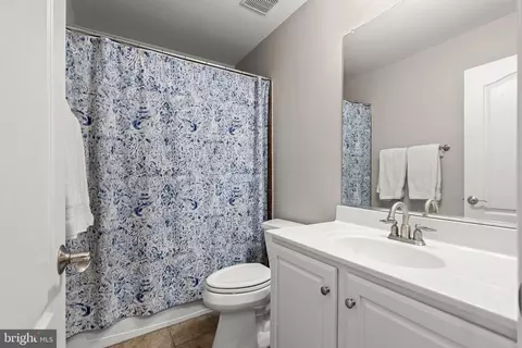 Bath - 1428 Steuart St, Baltimore, MD 21230 photo 6 of 6