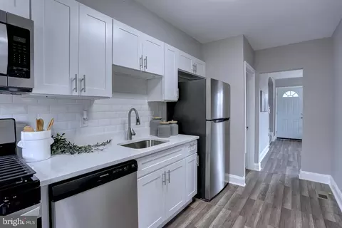 822 N Augusta Ave, Baltimore, MD 21229
