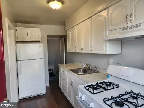 67 Upmanor Rd, Baltimore, MD 21229 photo 10