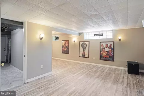Living - 2205 Cloville Ave, Baltimore, MD 21214 photo 2 of 5