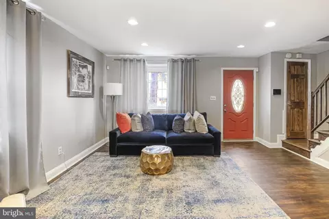 Living - 2205 Cloville Ave, Baltimore, MD 21214 photo 4 of 5