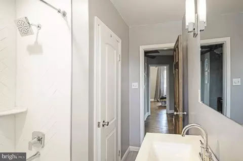 Entry Way - 2205 Cloville Ave, Baltimore, MD 21214 photo 1 of 1