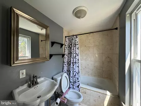 Bath - 620 E 38th St, Baltimore, MD 21218 photo 1 of 1