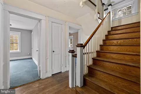 Entry Way - 5207 Putney Way, Baltimore, MD 21212 photo 5 of 7
