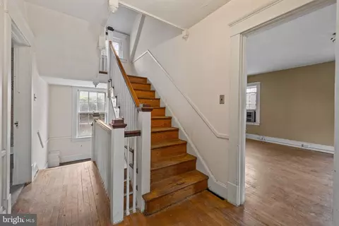 Entry Way - 5207 Putney Way, Baltimore, MD 21212 photo 4 of 7