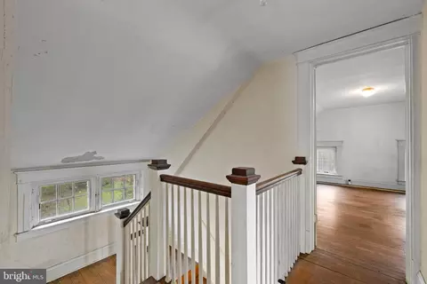 Entry Way - 5207 Putney Way, Baltimore, MD 21212 photo 6 of 7