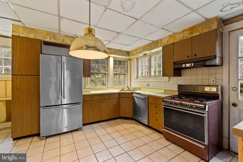 Kitchen - 5207 Putney Way, Baltimore, MD 21212 photo 4 of 4