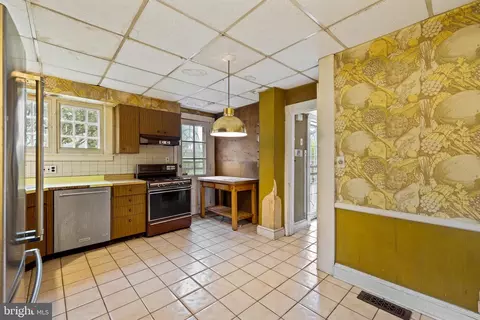 Kitchen - 5207 Putney Way, Baltimore, MD 21212 photo 2 of 4
