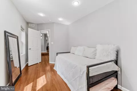 Bedroom - 1111 William St, Baltimore, MD 21230 photo 2 of 6