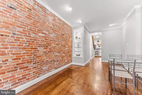 Entry Way - 1111 William St, Baltimore, MD 21230 photo 4 of 6
