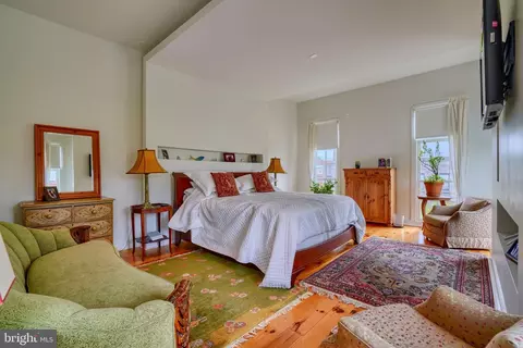 Bedroom - 2500 Fleet St, Baltimore, MD 21224 photo 6 of 10