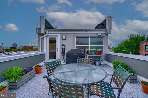 Exterior - 2500 Fleet St, Baltimore, MD 21224 photo 9 of 10