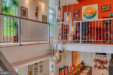 Entry Way - 2500 Fleet St, Baltimore, MD 21224 photo 4 of 9
