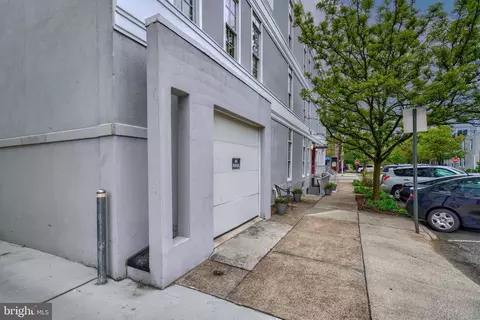 Exterior - 2500 Fleet St, Baltimore, MD 21224 photo 4 of 10